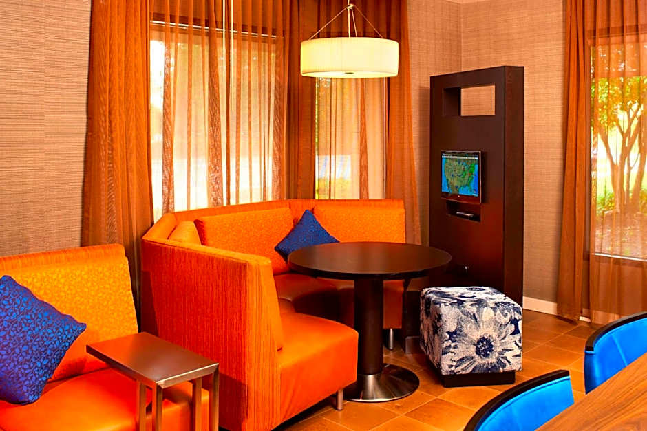 Courtyard by Marriott Cleveland Westlake