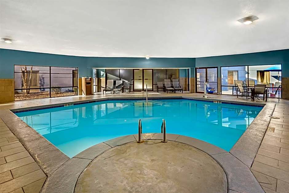 Best Western Plus McDonough Inn & Suites