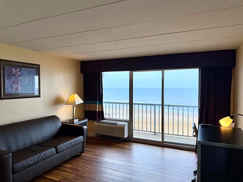 Aquarius Oceanfront Hotel