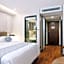 GEM Hotel Ningbo Jiangbei District Hongtang Haide Square