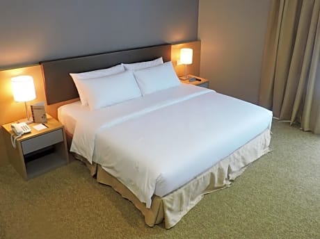 Hotel No.5