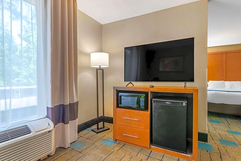 Comfort Suites near MCAS Beaufort