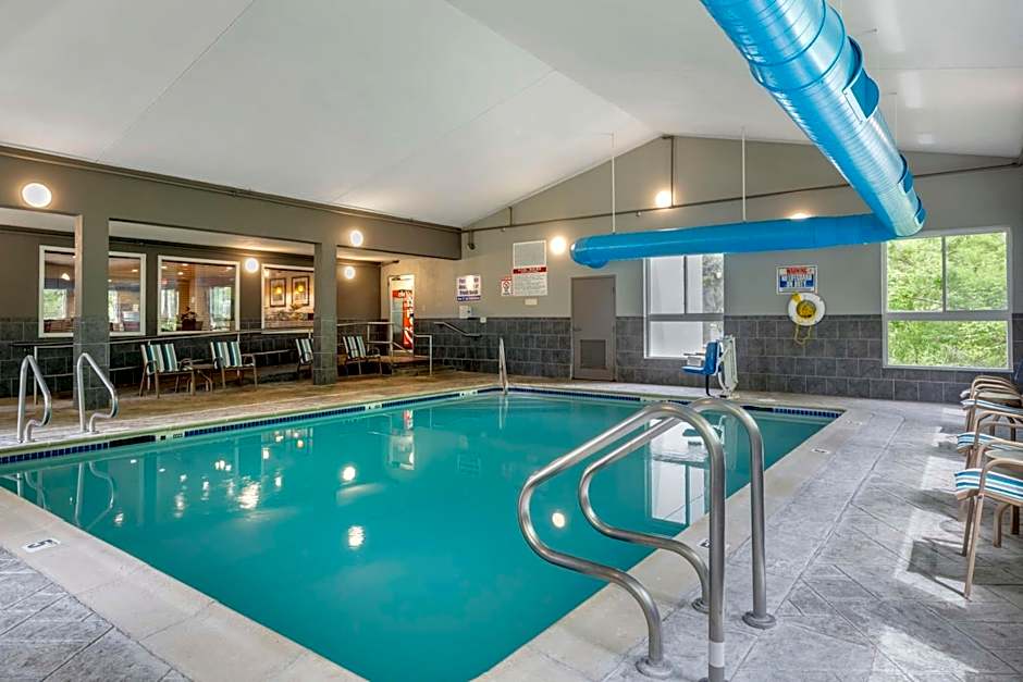 Best Western Plus New England Inn & Suites