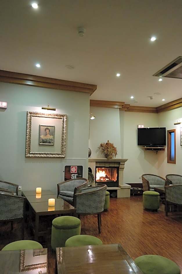 Hotel Rainha D. Amélia, Arts & Leisure