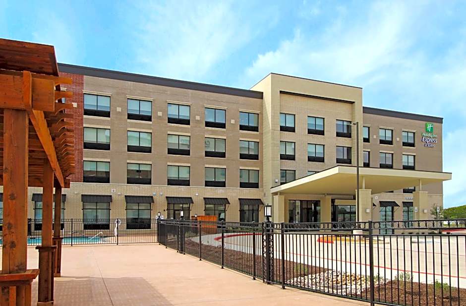Holiday Inn Express And Suites Frisco NW By IHG