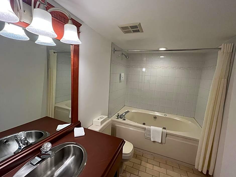 Quality Inn & Suites Bay Front