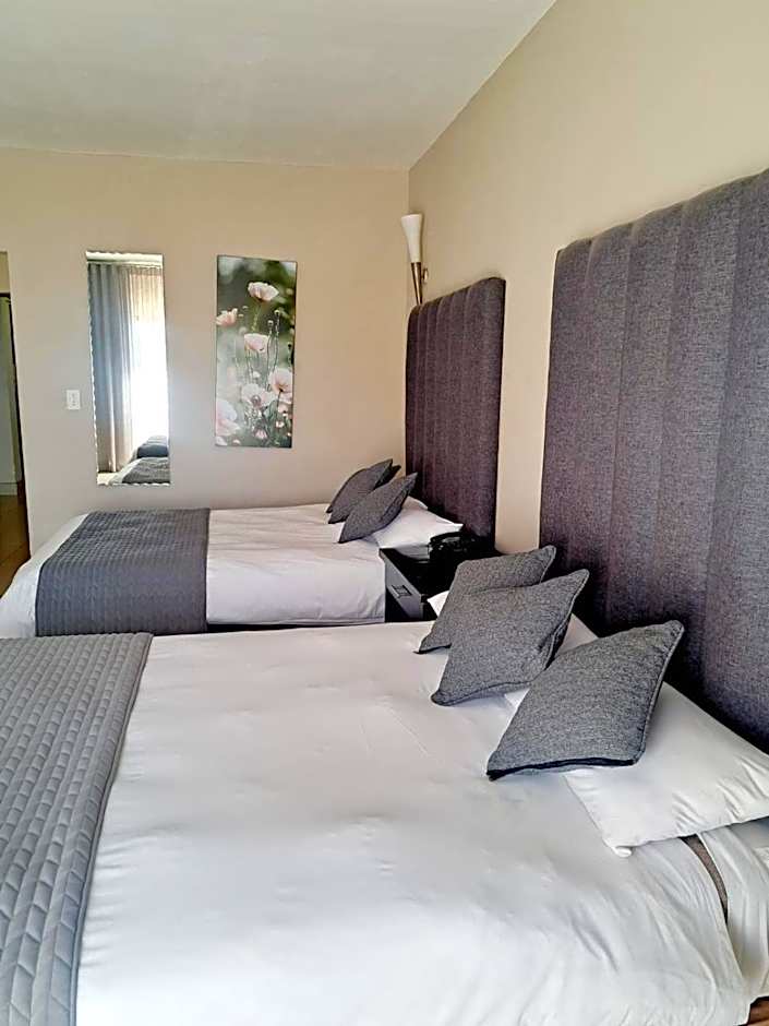 Oasis Hotel