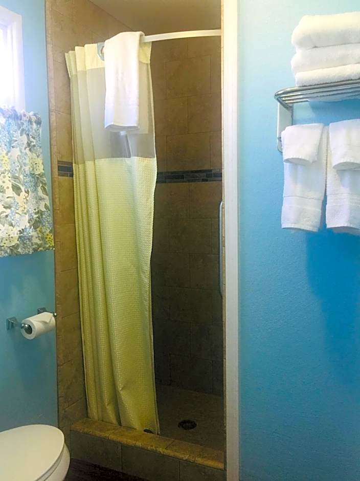 Dolphin Cove Motel