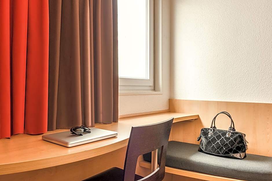 ibis Paris Pantin Eglise