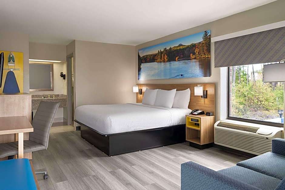 Days Inn by Wyndham Weldon Roanoke Rapids