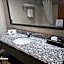 Days Inn & Suites by Wyndham Cuba
