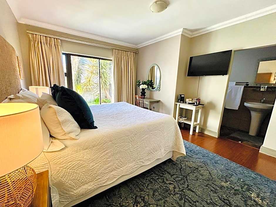 Photo 1 of 4 of Standard 1 King Bed