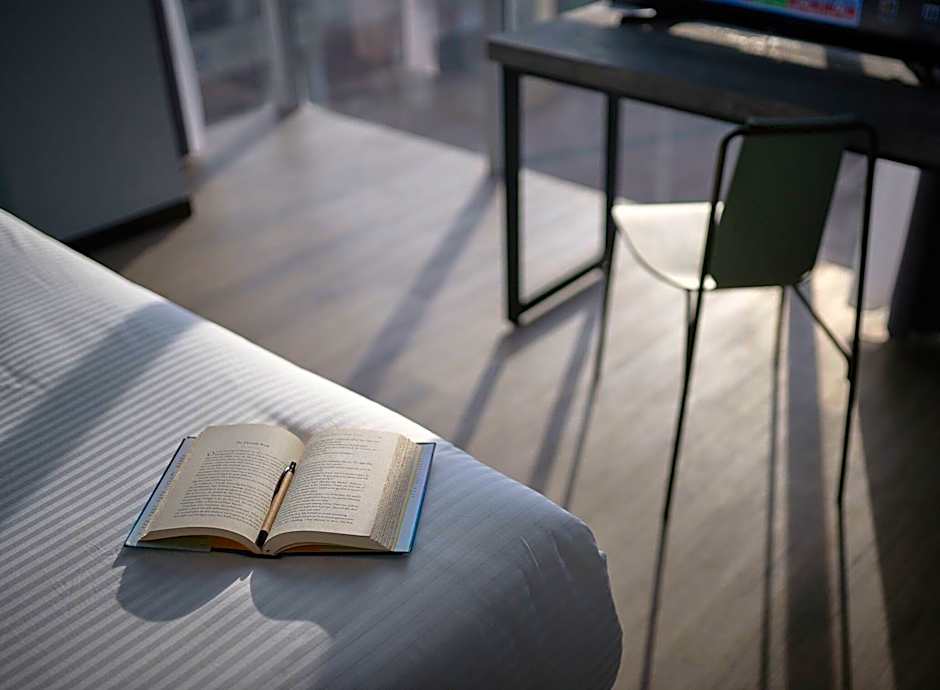 Urban H Hotel