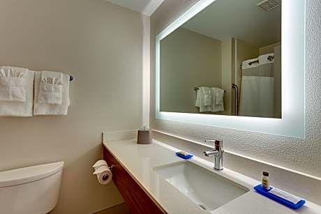 2 Queen Beds Standard