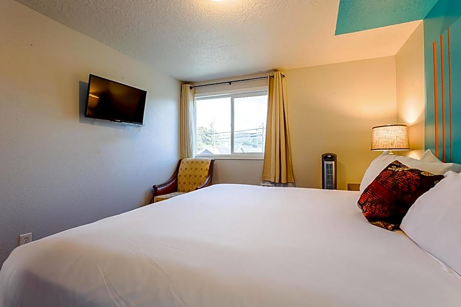 Coast River Inn by OYO Seaside