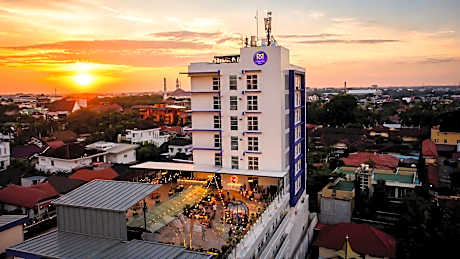 Maestro Hotel Pontianak