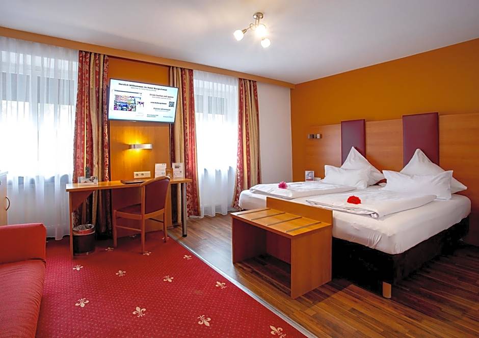 Tiptop Hotel Burgschmiet Garni