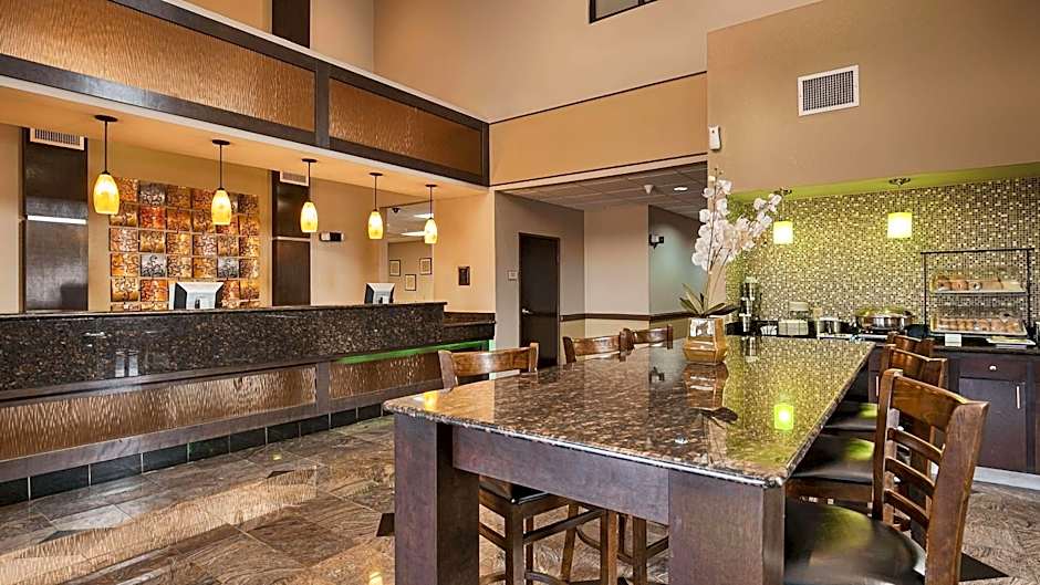 Best Western Inn & Suites - Lake Charles