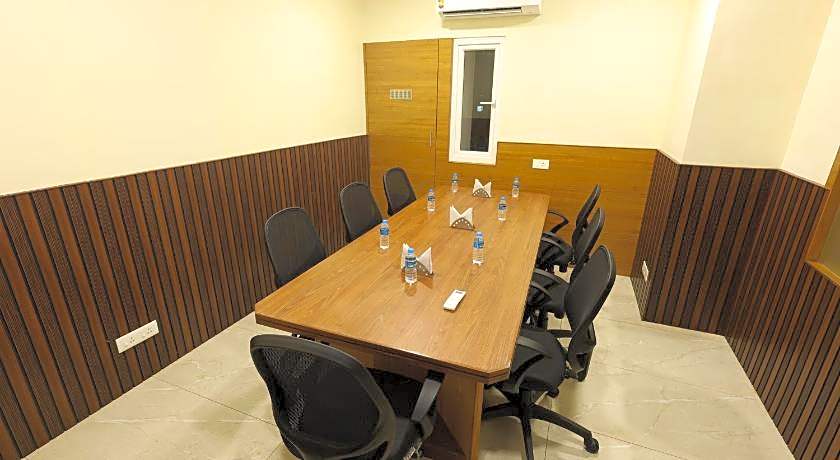 Hotel Abirami Residency