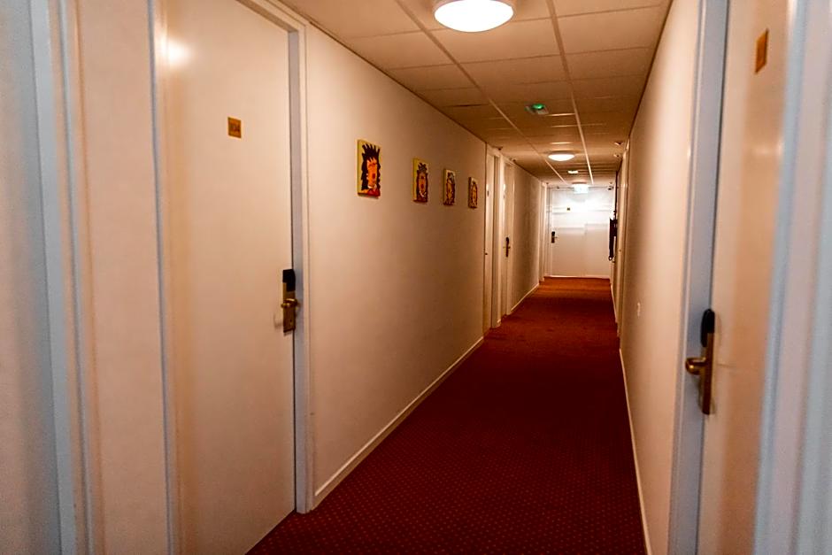 Ambassador City Centre Hotel