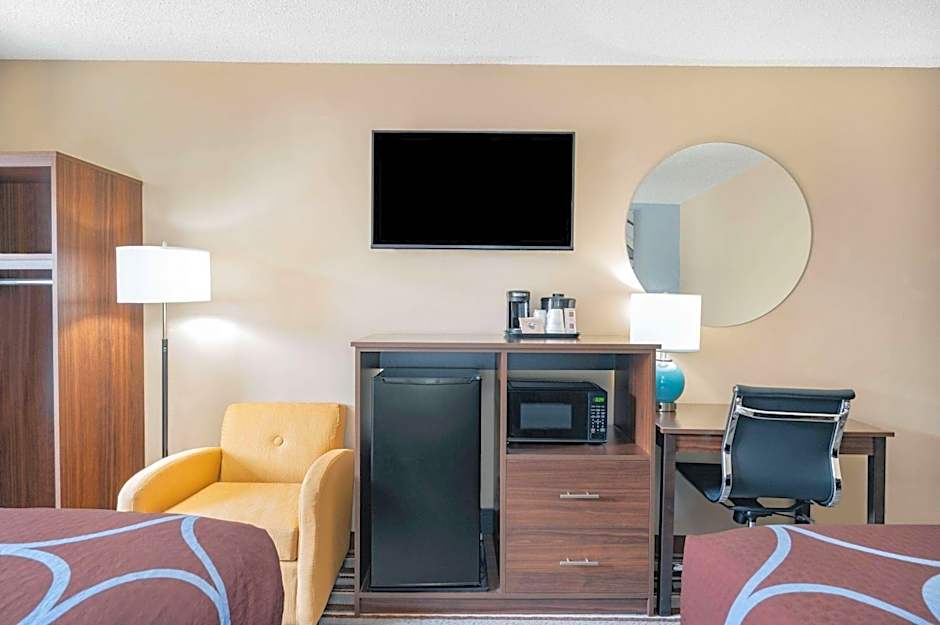 Super 8 by Wyndham Joliet