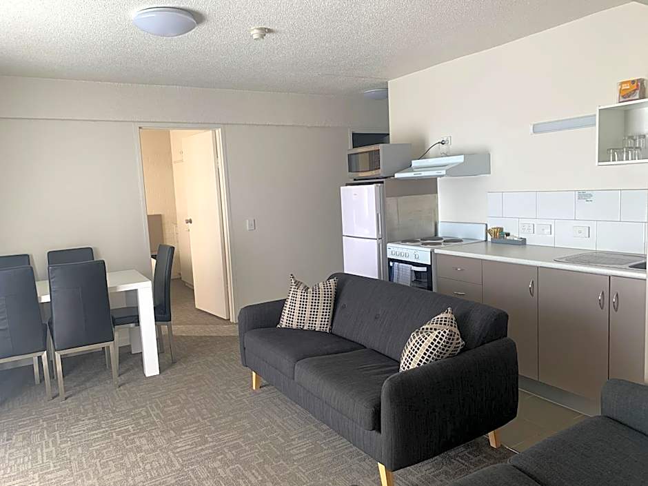 Adina Place Motel Apartments