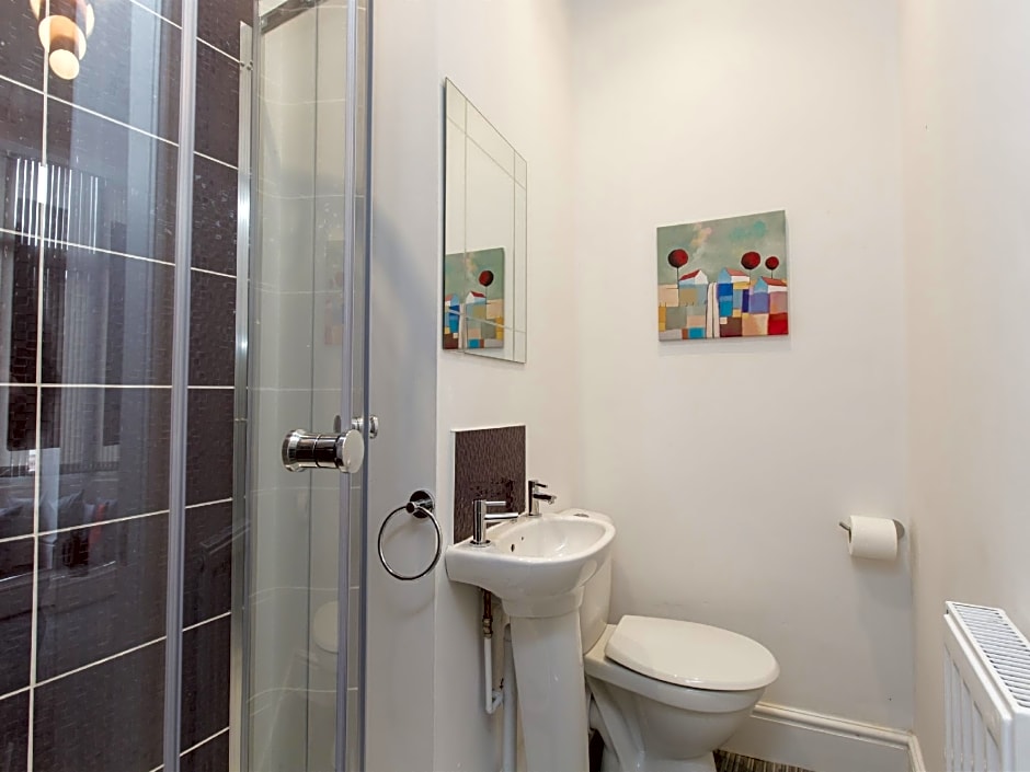 TownHouse PLUS @ 40 West St