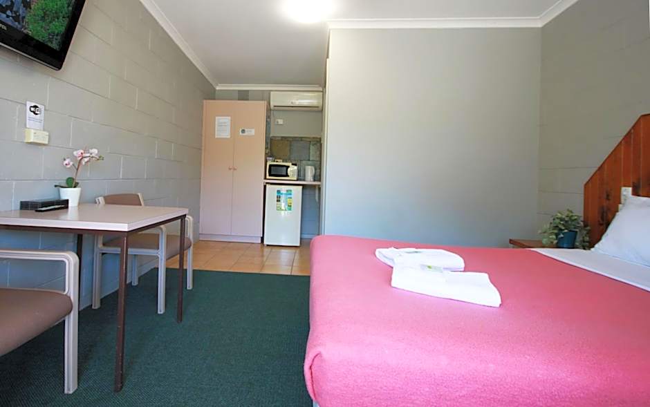 Pelicans Motel San Remo