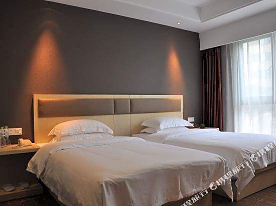 Elan Hotel (Ningbo Beilun Intime City)