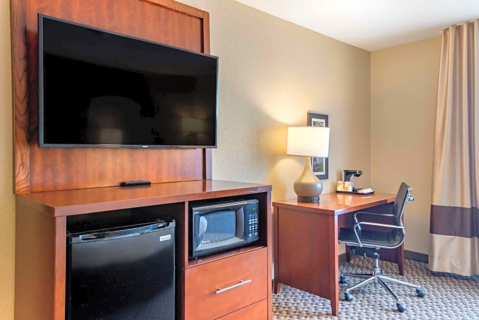 Comfort Inn & Suites Blue Ridge