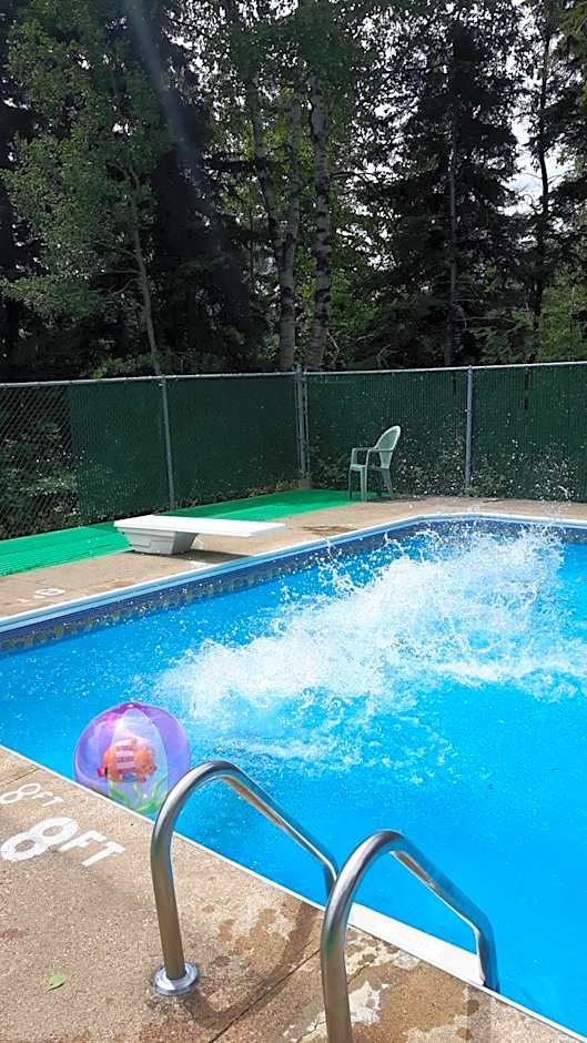 Fair Isle Motel & The Nest