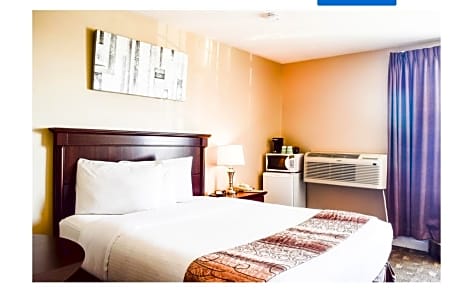 Suite With Kitchenette