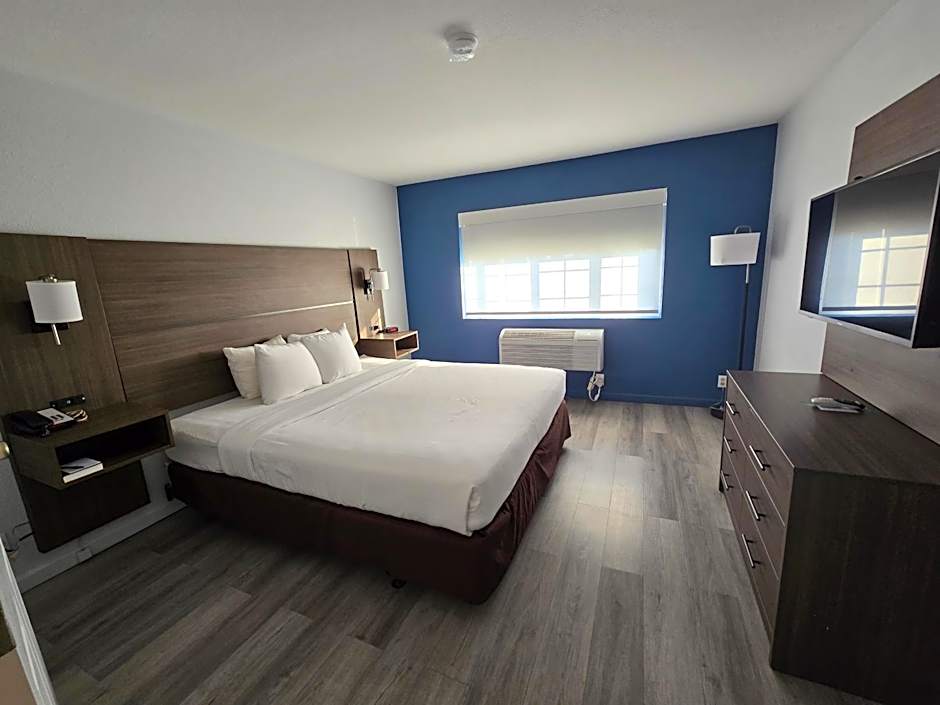 Quality Inn & Suites Tulare