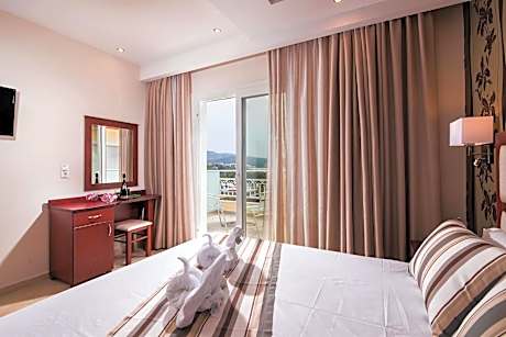 Deluxe Double Room with Sea View