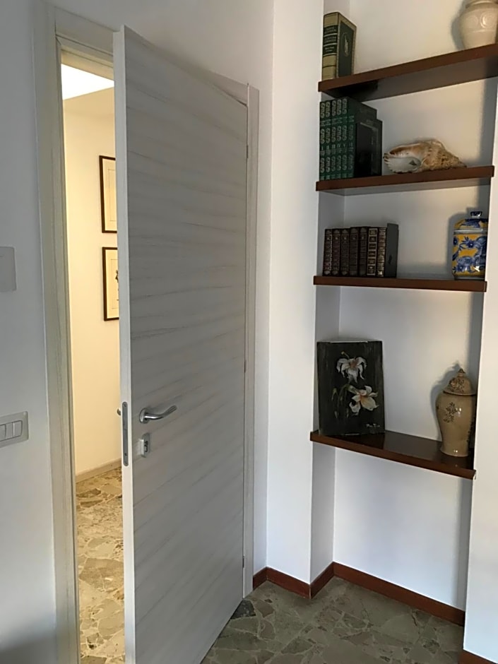 B&B Magenta – Magenta, DC