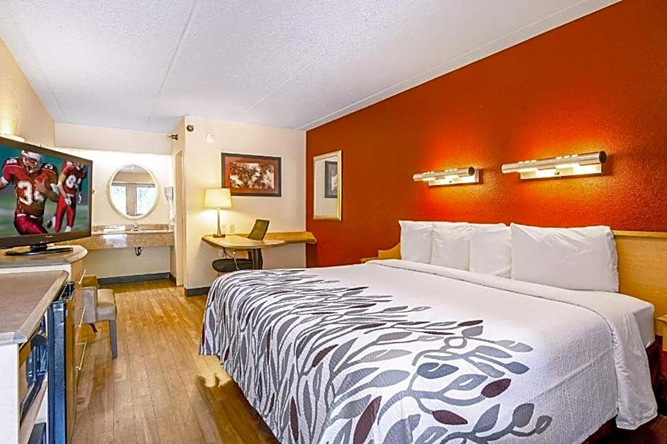 Red Roof Inn Akron