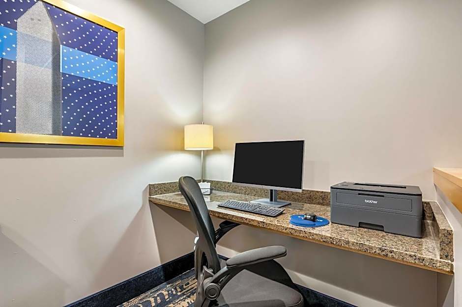 AmericInn by Wyndham Fairfield