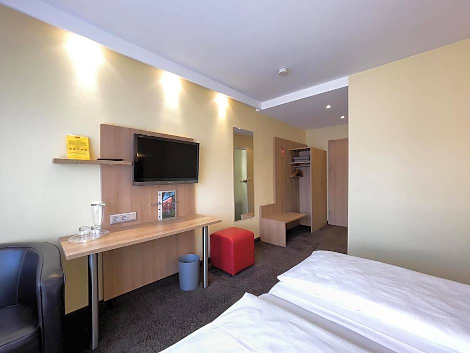 Ott's Hotel Weinwirtschaft & Biergarten Weil am Rhein/Basel