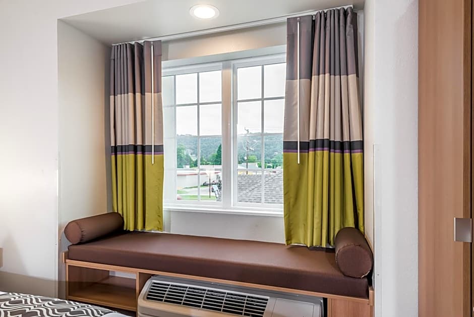 Microtel Inn & Suites by Wyndham New Martinsville