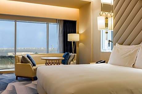 Executive Room with Lounge Access