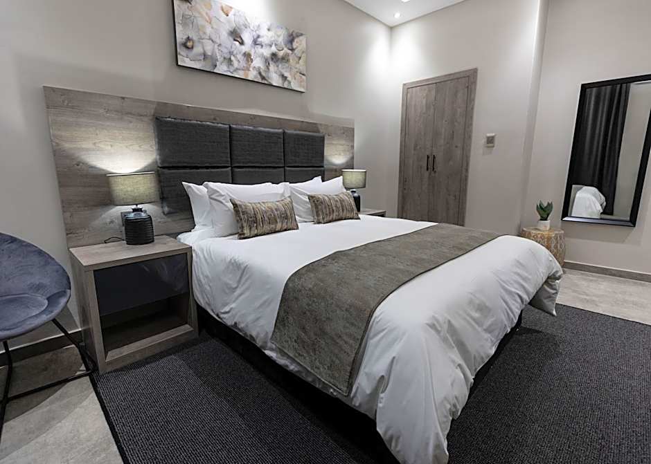 Luxe Suites Boutique Hotel