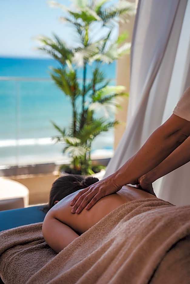 Batis Aero Beachfront Wellbeing Hotel