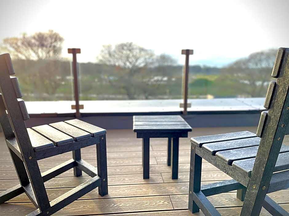 Hex Wildlife Hotel at Yorkshire Wildlife Park