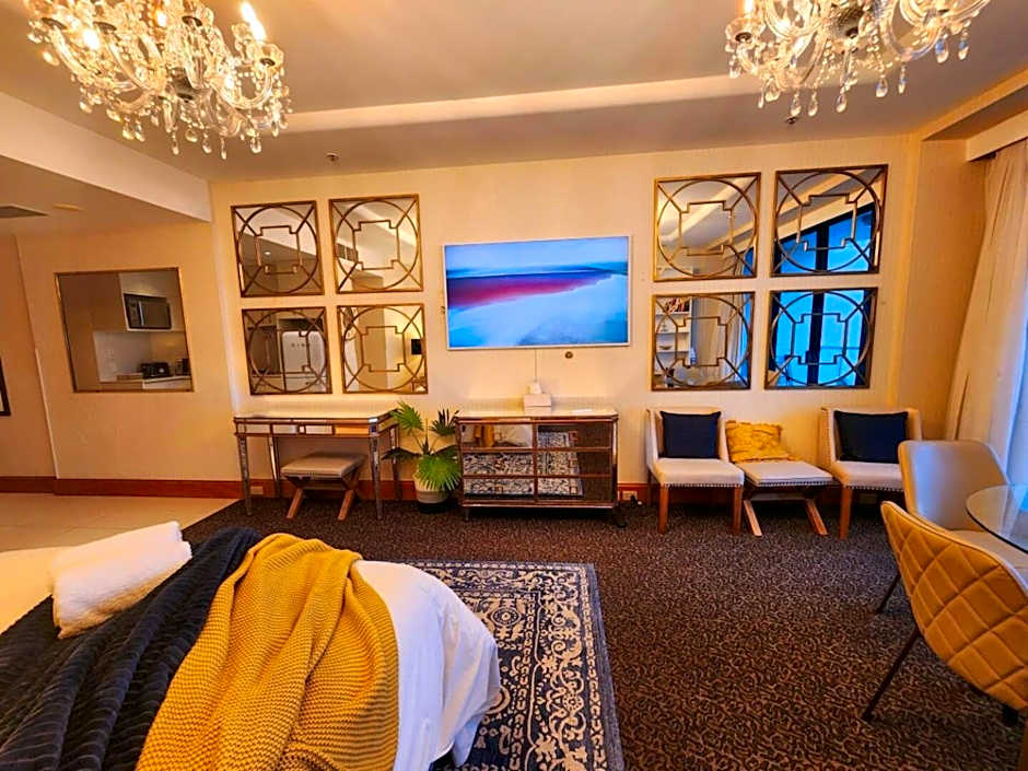 Deluxe Private Apartment and Studio - Ocean Views