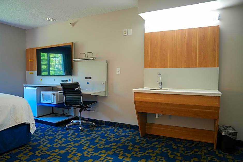 Microtel Inn & Suites by Wyndham Hagerstown by I-81