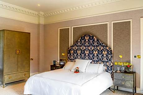 Signature Deluxe Room