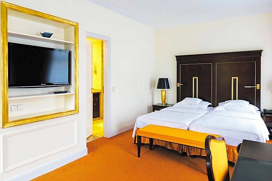 Relais & Chateaux Bulow Palais