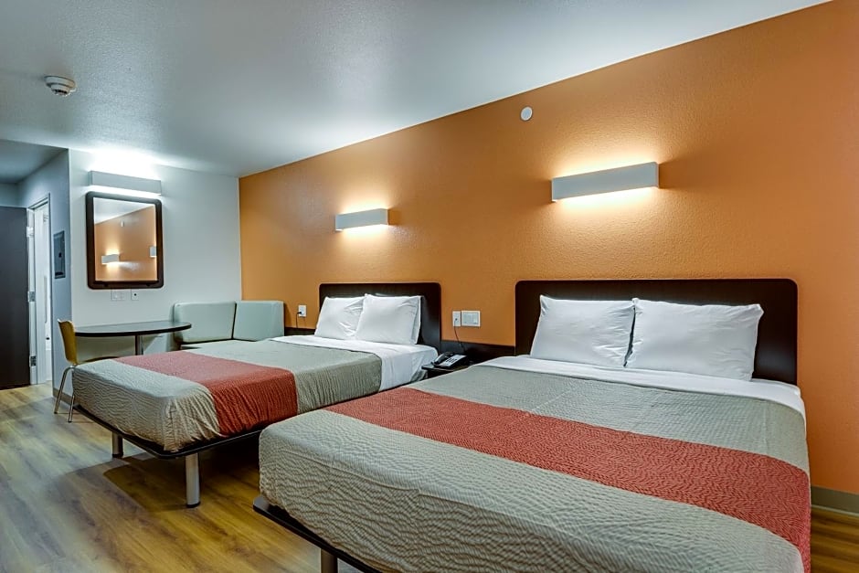 Motel 6-Tulsa, OK