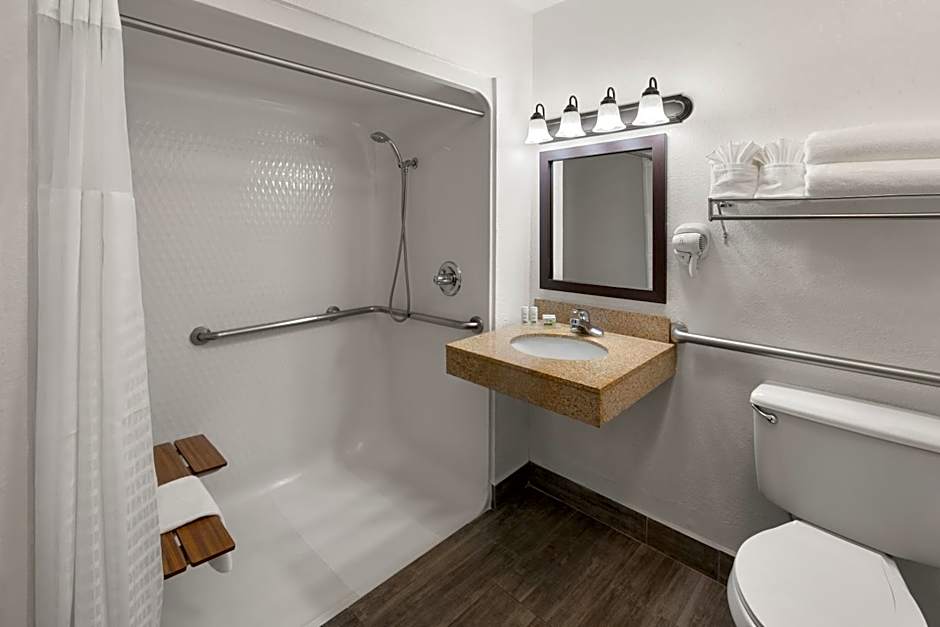 SYLO Hotel Denver Airport, a Ramada by Wyndham