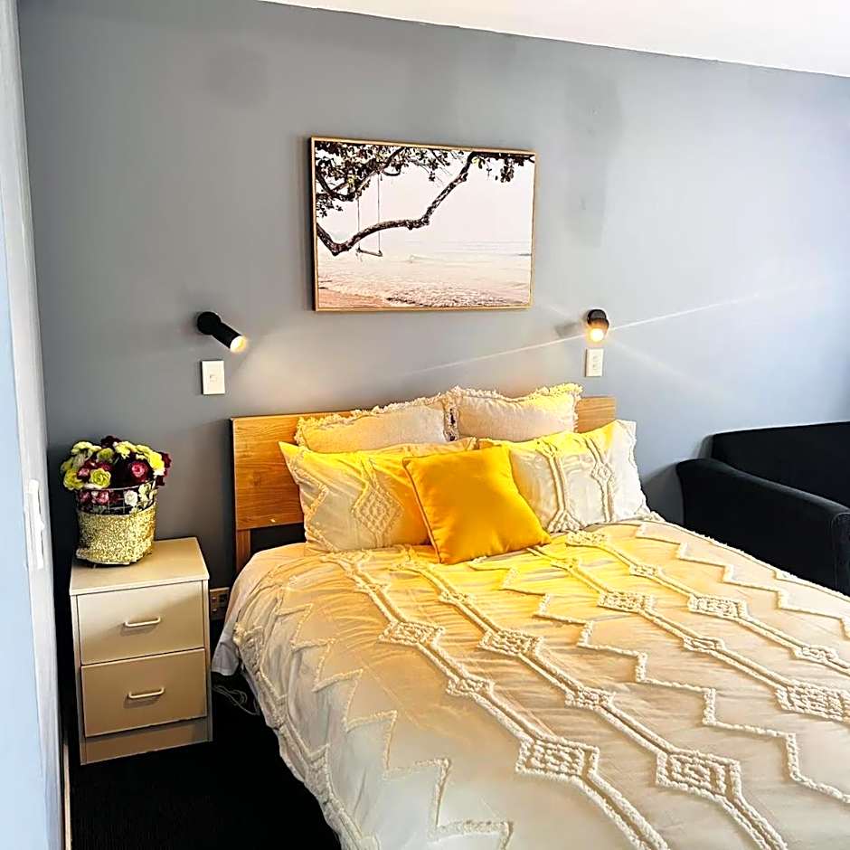 AAA Northlands Motel